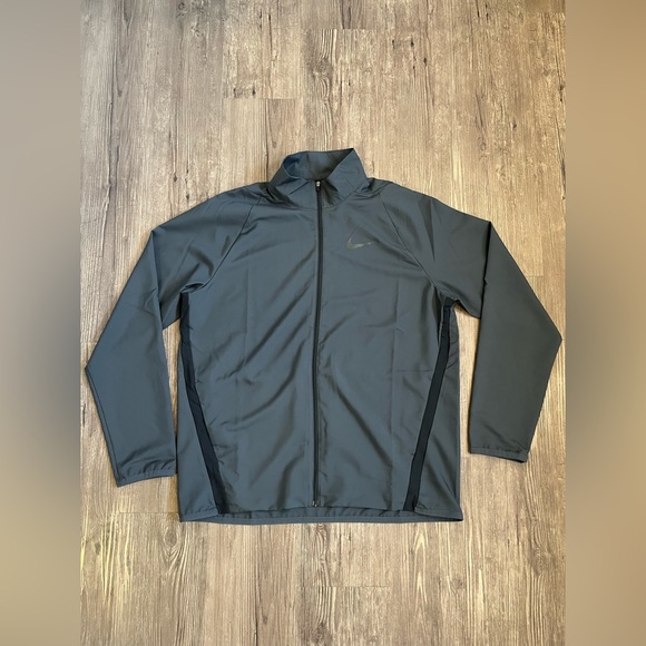 Nike dri fit  LARGE - Picture 1 of 5